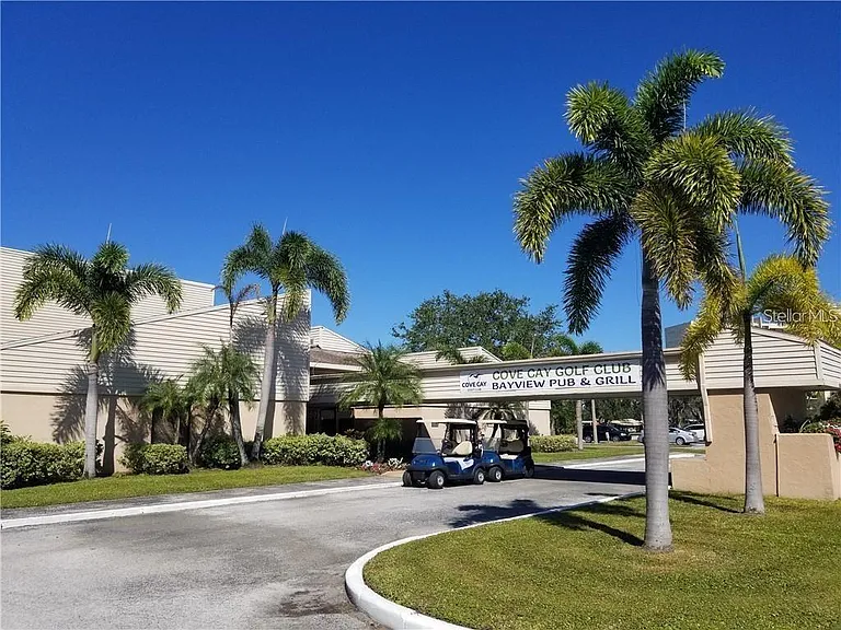 2700 Cove Cay Dr #1-6D — Photo 4