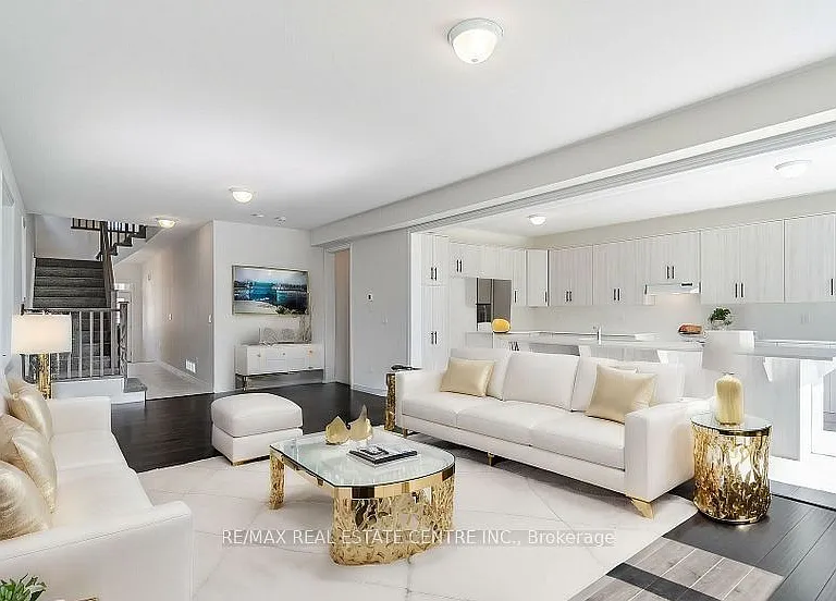 36 Henry Maracle St #UPPER — Photo 4