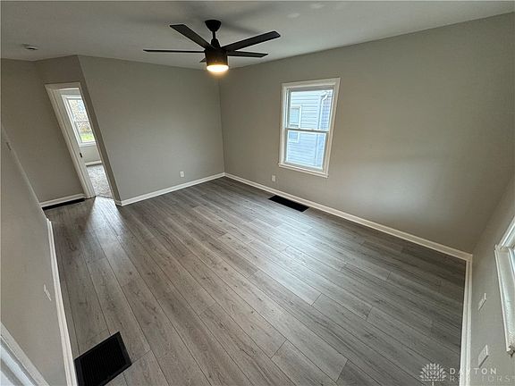 2nd image of 2932 Lansing Dr