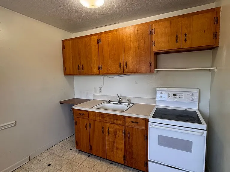 941 Keezletown Rd #202 — Photo 5