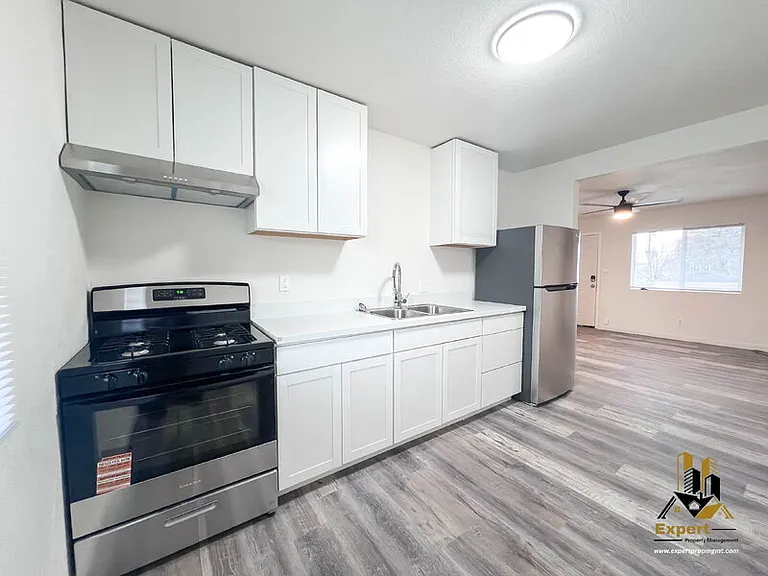 1507 Nogales St #1 — Photo 27