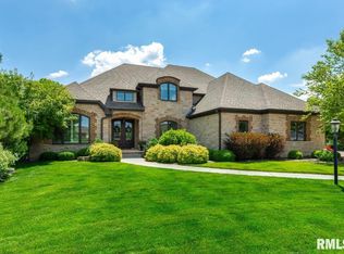 3804 Grayhawk Ct, Bettendorf, IA 52722