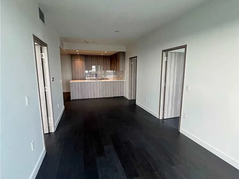 85 McMahon Dr #2802 — Photo 14