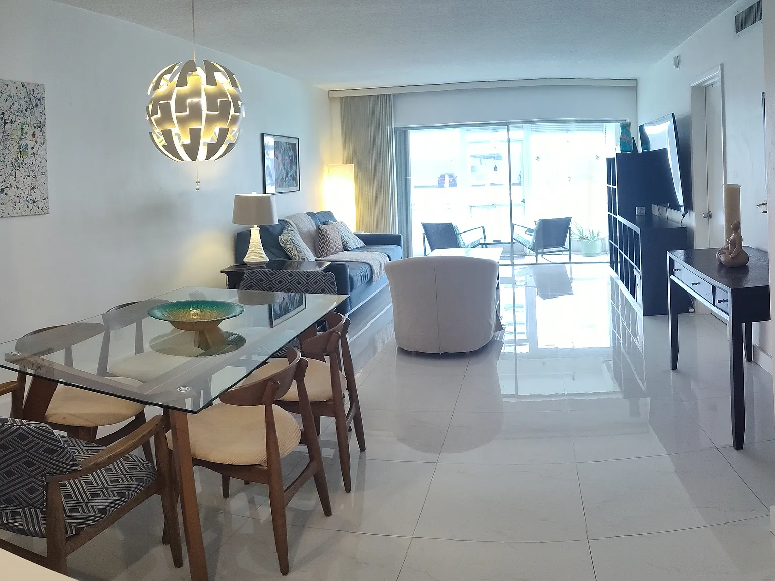 2 bed, 1050 sqft, $2,650 — Photo 3