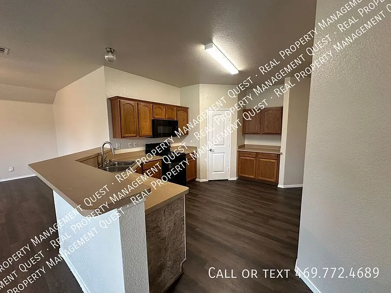 2816 Blue Heron Dr — Photo 13