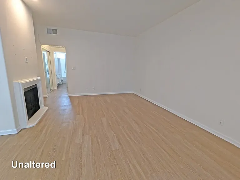 912 N Croft Ave #103 — Photo 3