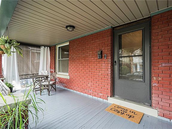 2nd image of 4012 Mercier St