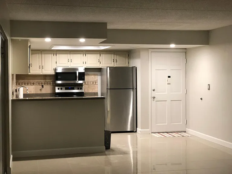 8830 Bay Pointe Dr #105 — Photo 18