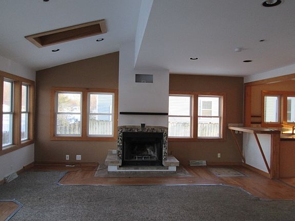 3rd image of 42509 N Forest Ln