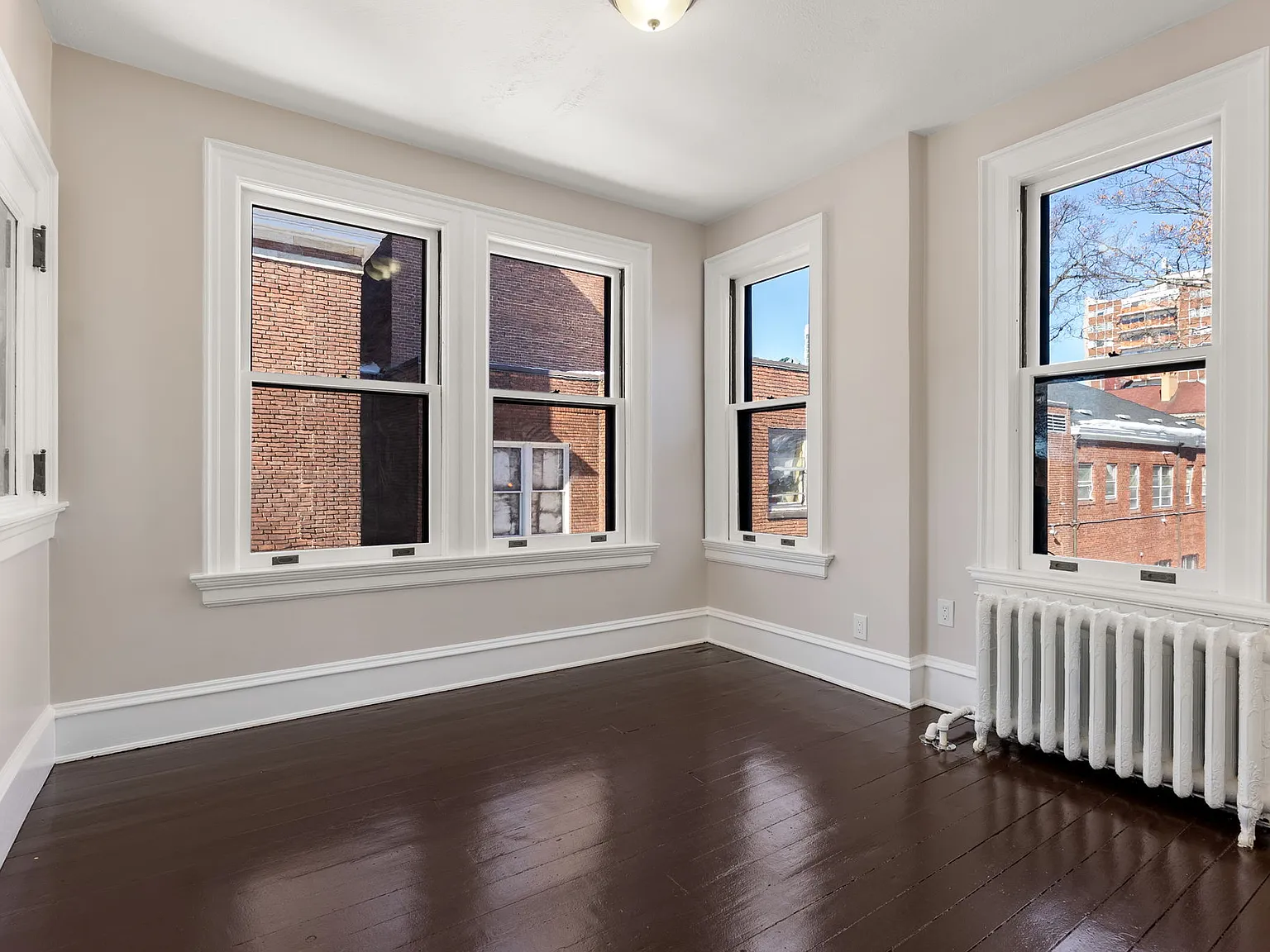 1 bed, 135 sqft, $1,200 — Photo 2