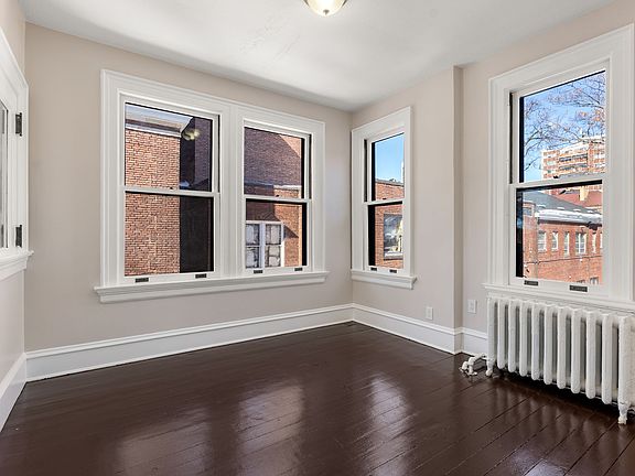 2nd image of 360 Farmington Ave #8