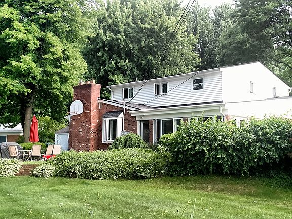 3rd image of 25462 Cortez St