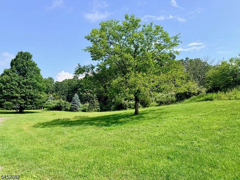 1st image of 386 Ridge Rd