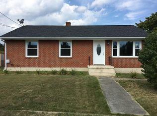 1753 Victoria St, Salem, VA 24153