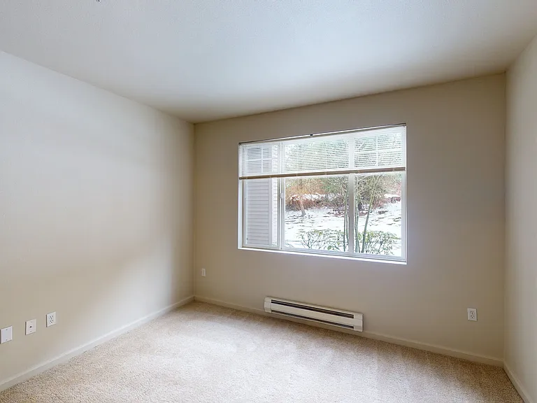 The Hawthorne Apartments — Photo 40