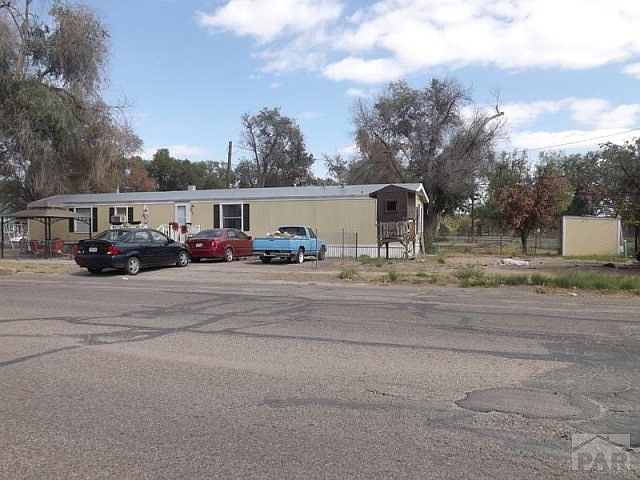 2nd image of 600 S 11th St