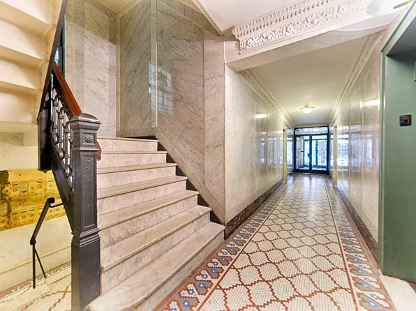 137 West 12th Street image 5 of 7