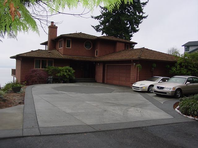 1st image of 1951 Miracle Mile Dr E