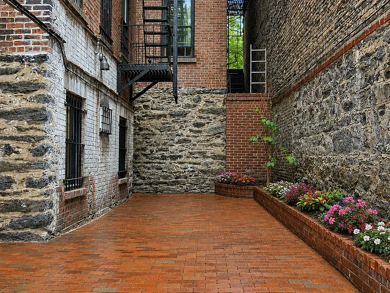 353 Amsterdam Ave #2 — Photo 18