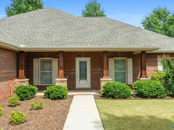 102 Maplebrook Dr, Madison, AL 35756