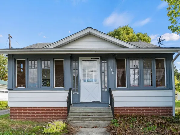 219 Conlogue Ave, Kendallville, IN 46755