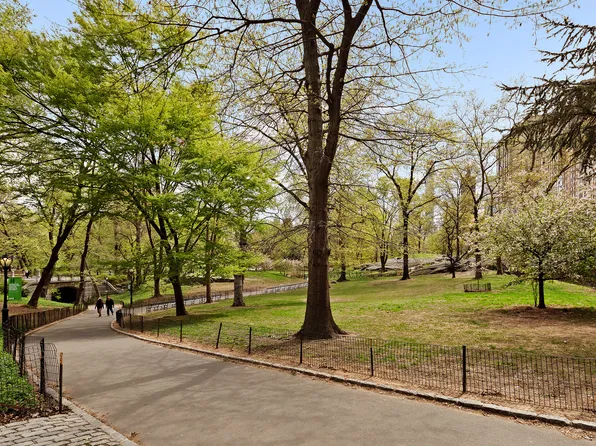 135 West 58th Street 7B image 9 of 9