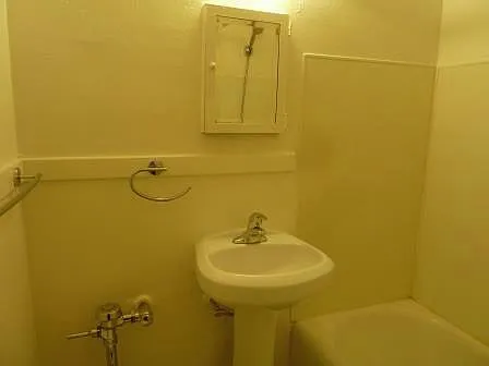 1235 E 14th Ave #22 — Photo 6