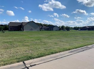 1598 Canvas Back Dr, Staunton, IL 62088