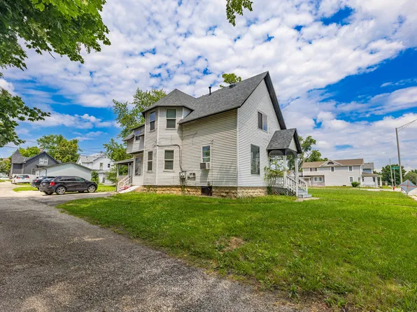 155 S Center St, Joliet, IL 60436