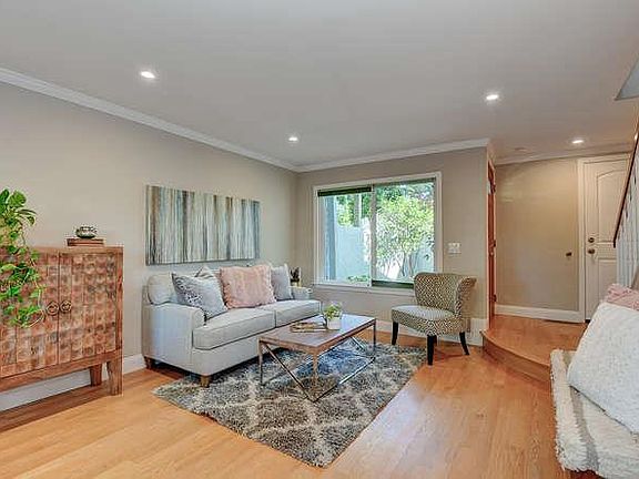 4th image of 115 Summerwood Dr