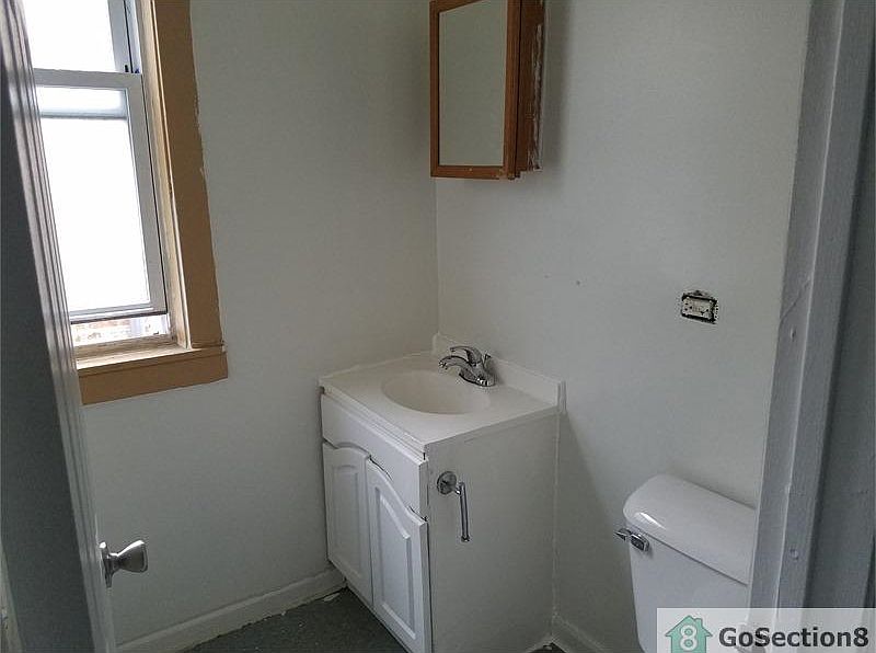 2nd image of 7203 S May St #2