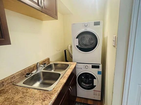 5th image of 1700 Sugarpine Ct