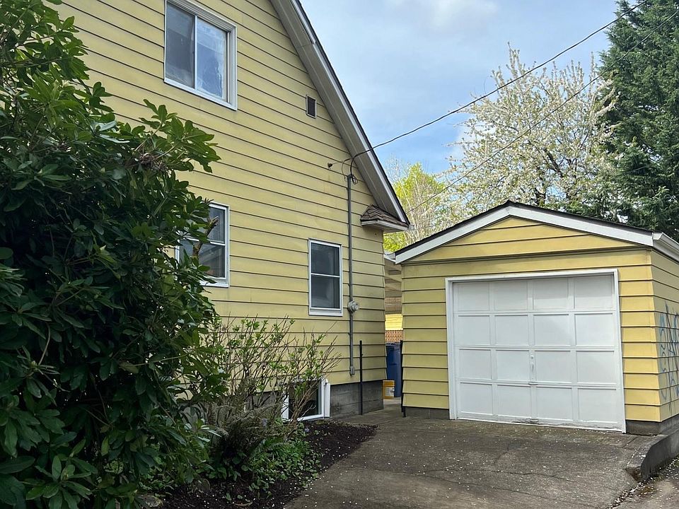 2nd image of 1535 Summer St NE