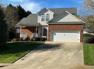 5735 Bromley Dr, Kernersville, NC 27284