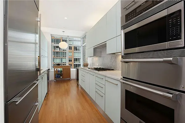 Sold by Focus Real Estate Group | media 1