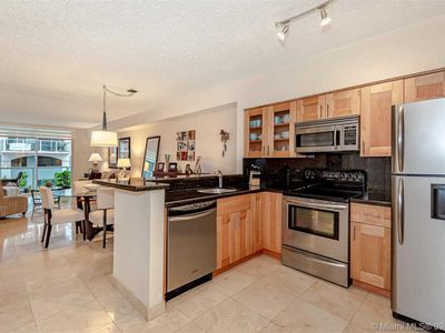 5091 NW 7th St APT 311, Miami, FL, 33126