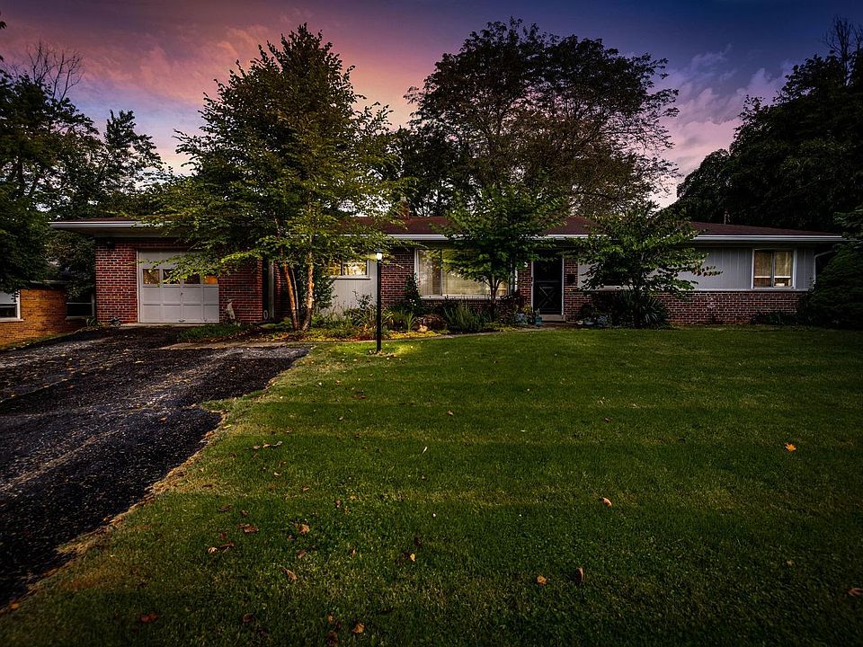 1st image of 49 Crestview Dr
