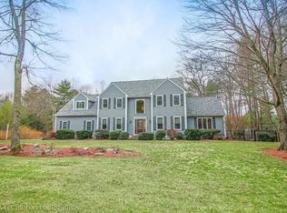 7 Longwood Ln, Walpole, MA 02081