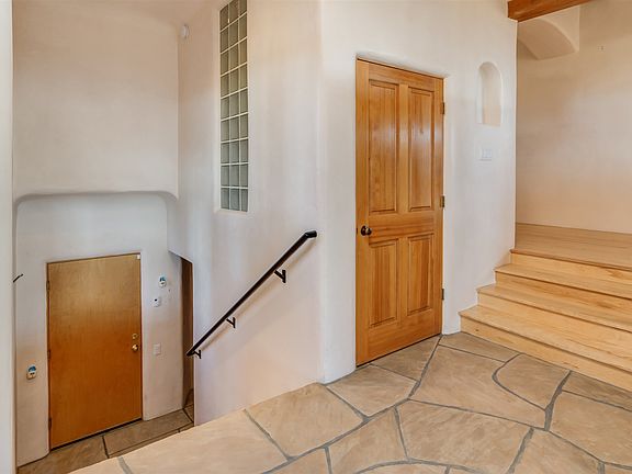 3rd image of 16A Camino Calabasas