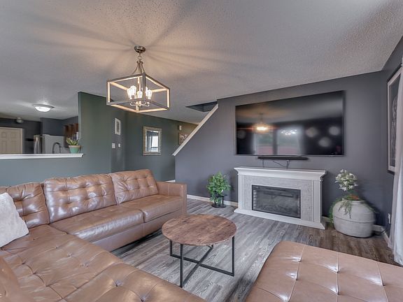 5th image of 6529 Apple Branch Ln