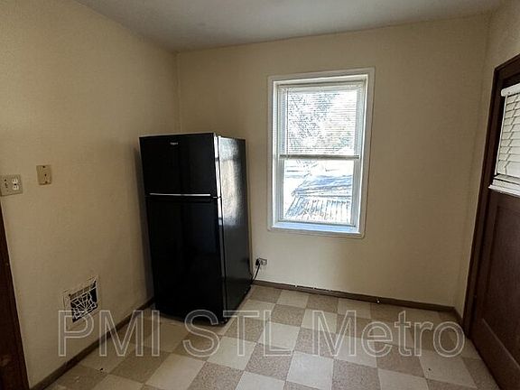 5th image of 4709 Newport Ave #4711A