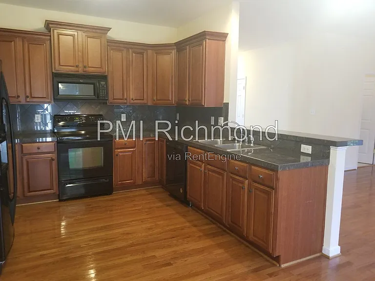 14636 Sailboat Cir — Photo 9
