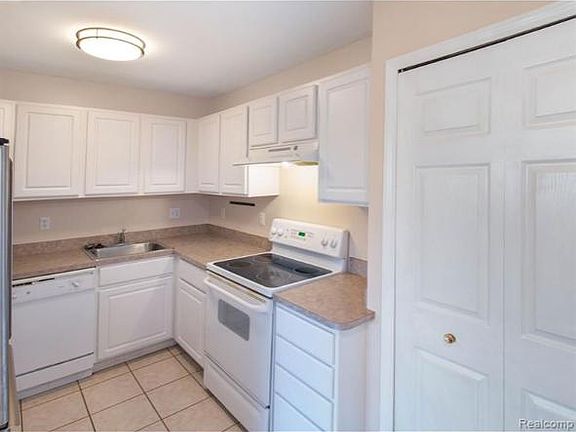 5th image of 29776 Beverly Ln #72