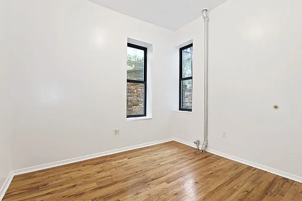 Rented by Compass | media 7