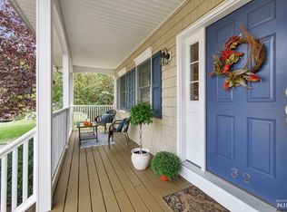 32 Adams Ct, Westwood, NJ 07675