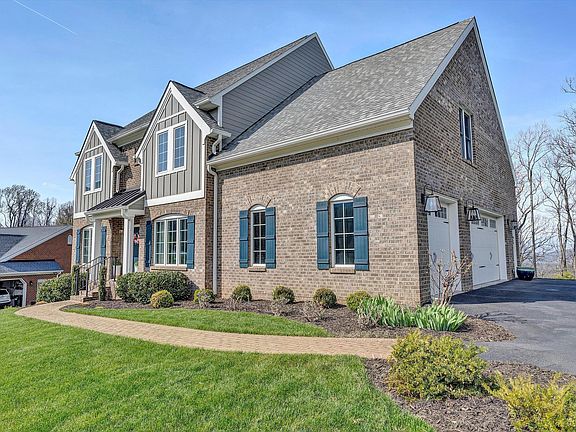 3rd image of 6981 Fairway Ridge Rd