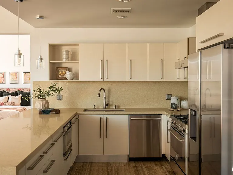 855 N Croft Ave #Penthouse 4 — Photo 16