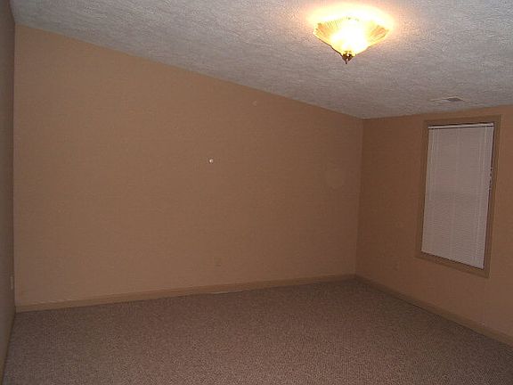 2nd image of 2406 Lewis Ln