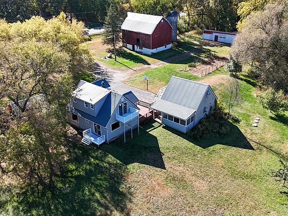 2nd image of 4982 County Road 136 St