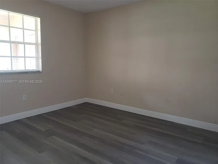 231 SW 116th Ave #19105 — Photo 12